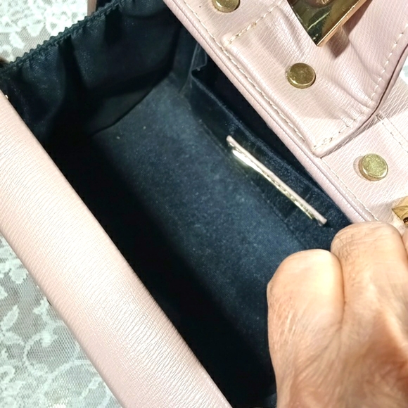 Madison West Beautiful Light Pink Handbag/Crossbody Box Women's Bag - Picture 11 of 17